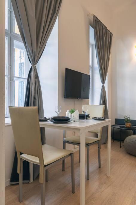 Huszonegy 1 - Center Location Ac Apartamento *